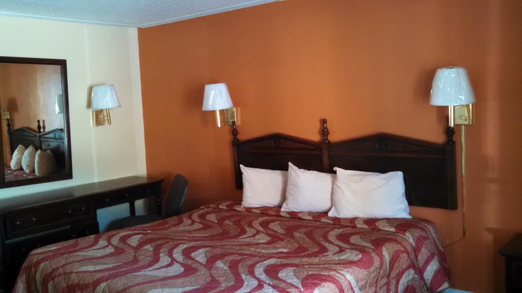 Mount Vernon Inn Съмтър Екстериор снимка