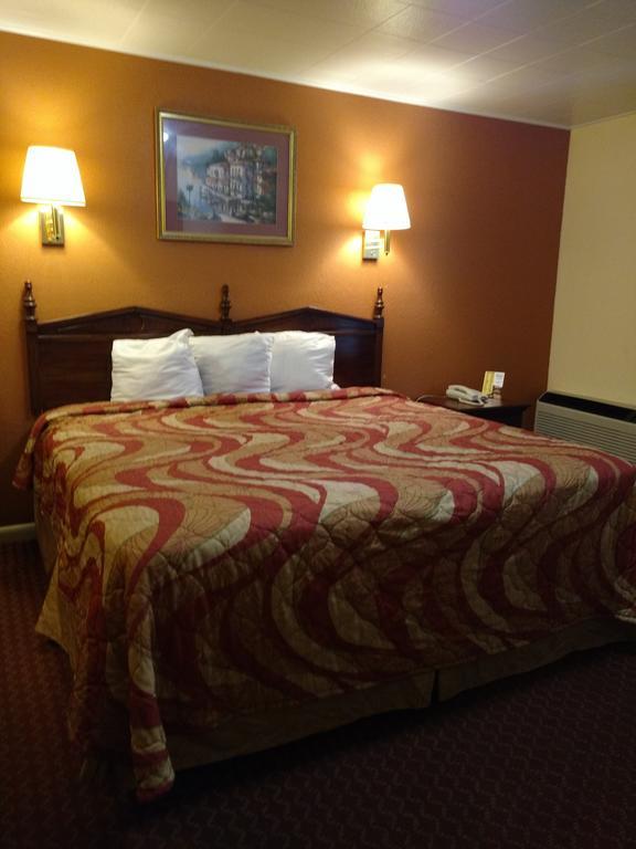 Mount Vernon Inn Съмтър Екстериор снимка