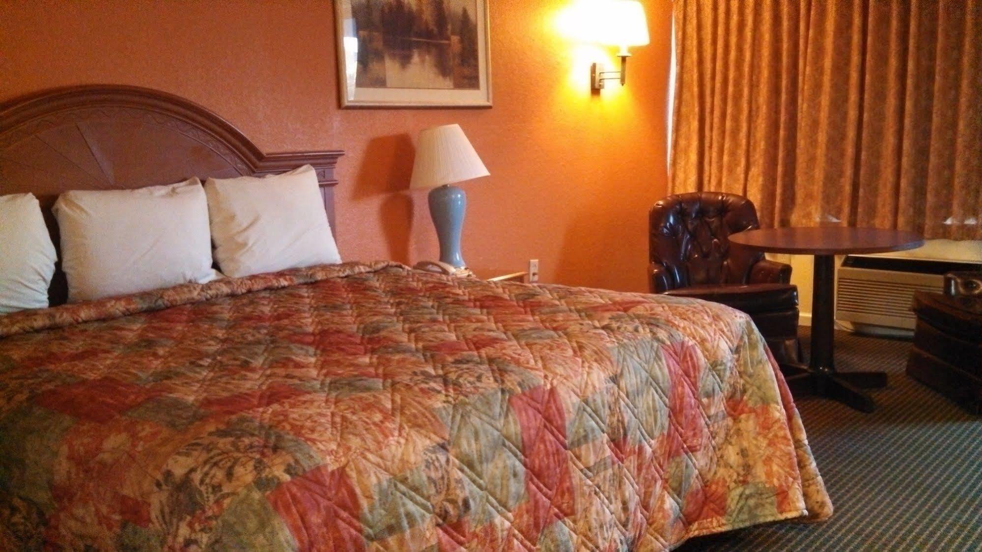 Mount Vernon Inn Съмтър Екстериор снимка
